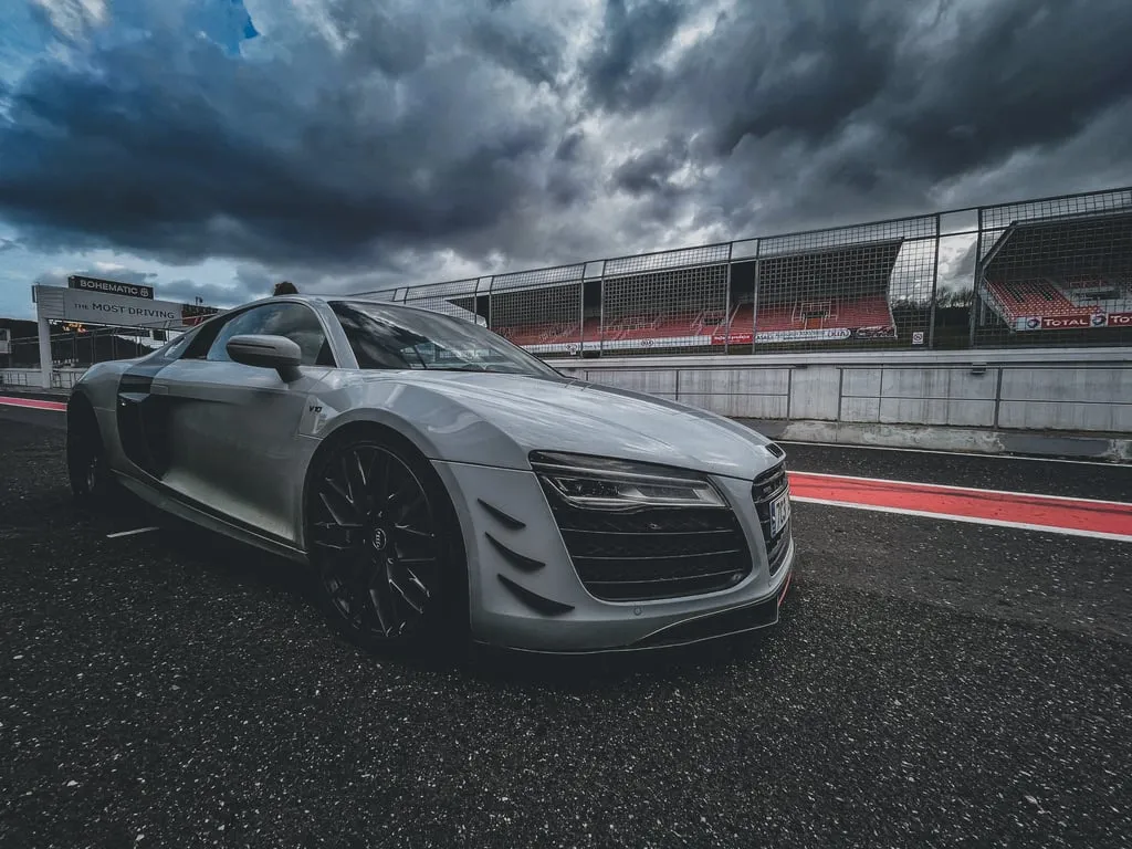 Audi R8 na okruhu
